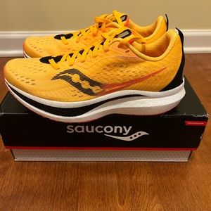 BRAND NEW - Saucony Endorphin Speed 2, Women’s size 9